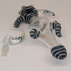 Crafted in the USA, this American Helix bubbler uses their signature Helix Venturi chamber to spin and cool your smoke into a smooth, swirling tornado before you inhale. Available in multiple finishes, it stands out for both its performance and design.