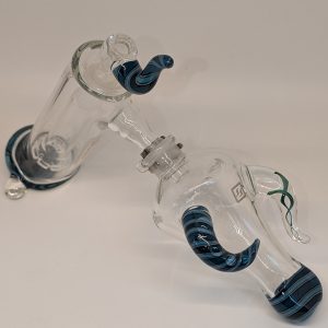 Crafted in the USA, this American Helix bubbler uses their signature Helix Venturi chamber to spin and cool your smoke into a smooth, swirling tornado before you inhale. Available in multiple finishes, it stands out for both its performance and design.